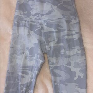LULULEMON Gray/White Camouflage Leggings
